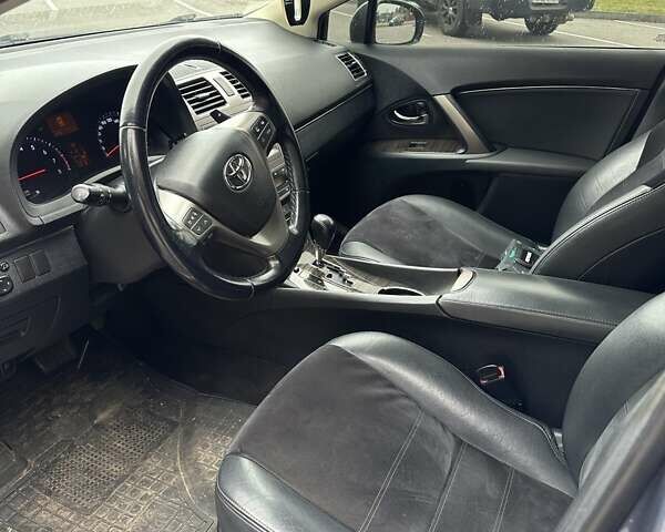 Синий Тойота Авенсис, объемом двигателя 2 л и пробегом 185 тыс. км за 11000 $, фото 8 на Automoto.ua