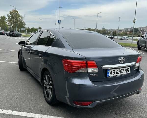 Синий Тойота Авенсис, объемом двигателя 2 л и пробегом 185 тыс. км за 11000 $, фото 3 на Automoto.ua