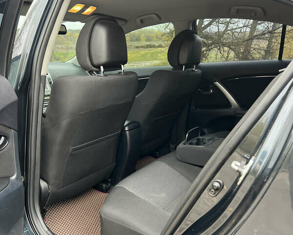 Синий Тойота Авенсис, объемом двигателя 1.8 л и пробегом 187 тыс. км за 9500 $, фото 16 на Automoto.ua