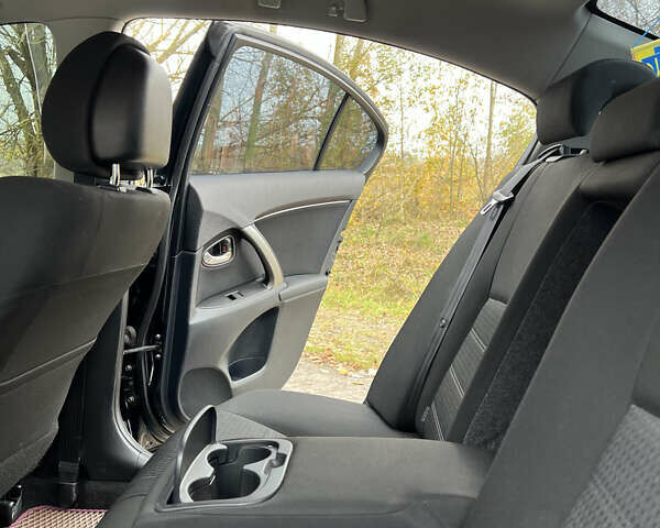 Синий Тойота Авенсис, объемом двигателя 1.8 л и пробегом 187 тыс. км за 9500 $, фото 17 на Automoto.ua