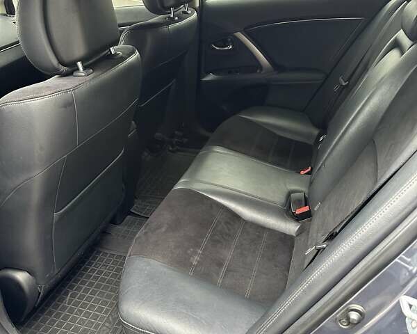 Синий Тойота Авенсис, объемом двигателя 2 л и пробегом 185 тыс. км за 11000 $, фото 9 на Automoto.ua