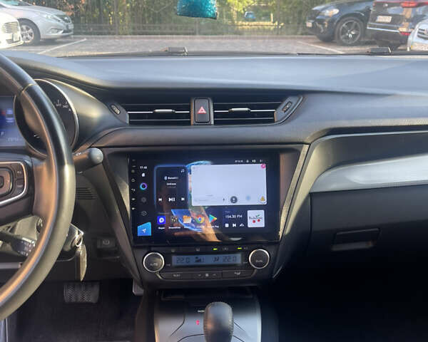 Синий Тойота Авенсис, объемом двигателя 1.8 л и пробегом 232 тыс. км за 14000 $, фото 6 на Automoto.ua