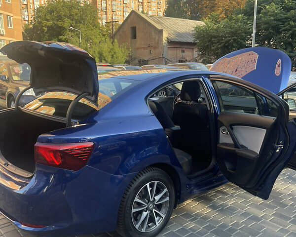 Синий Тойота Авенсис, объемом двигателя 1.8 л и пробегом 232 тыс. км за 14000 $, фото 8 на Automoto.ua