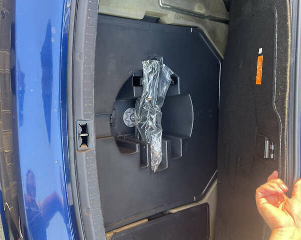 Синий Тойота Авенсис, объемом двигателя 1.8 л и пробегом 232 тыс. км за 14000 $, фото 10 на Automoto.ua