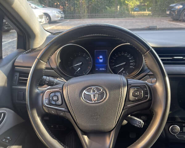 Синий Тойота Авенсис, объемом двигателя 1.8 л и пробегом 232 тыс. км за 14000 $, фото 7 на Automoto.ua