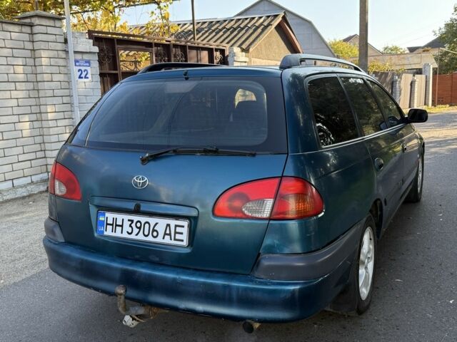 Синий Тойота Авенсис, объемом двигателя 1.8 л и пробегом 250 тыс. км за 2300 $, фото 3 на Automoto.ua