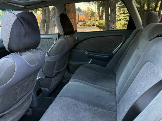 Синий Тойота Авенсис, объемом двигателя 1.8 л и пробегом 250 тыс. км за 2300 $, фото 16 на Automoto.ua