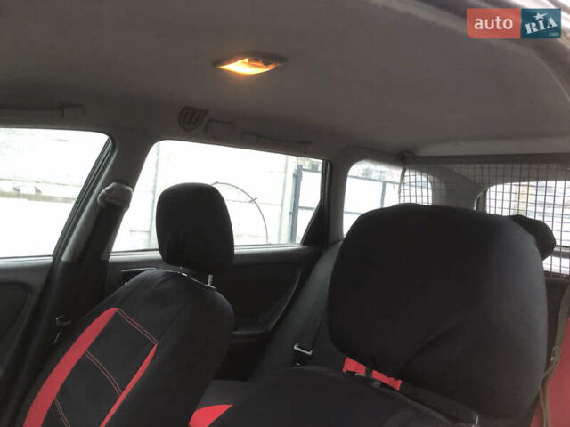 Синий Тойота Авенсис, объемом двигателя 2 л и пробегом 272 тыс. км за 3600 $, фото 3 на Automoto.ua