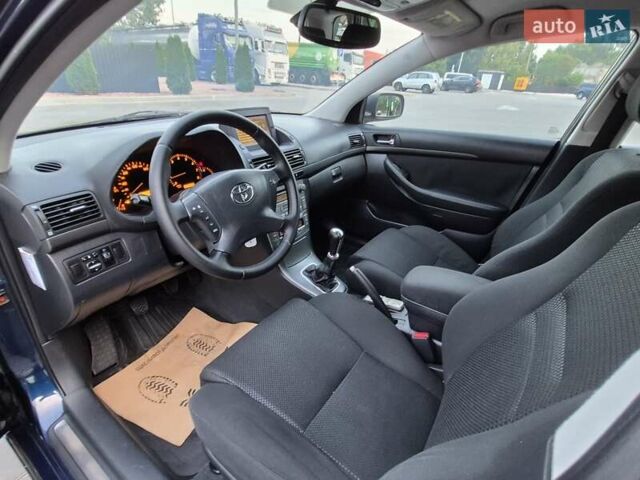 Синий Тойота Авенсис, объемом двигателя 1.8 л и пробегом 260 тыс. км за 6999 $, фото 80 на Automoto.ua