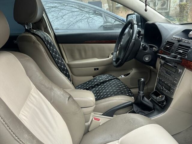 Синій Тойота Авенсіс, об'ємом двигуна 2 л та пробігом 480 тис. км за 3800 $, фото 5 на Automoto.ua