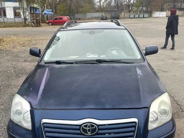 Синий Тойота Авенсис, объемом двигателя 2 л и пробегом 300 тыс. км за 1883 $, фото 4 на Automoto.ua