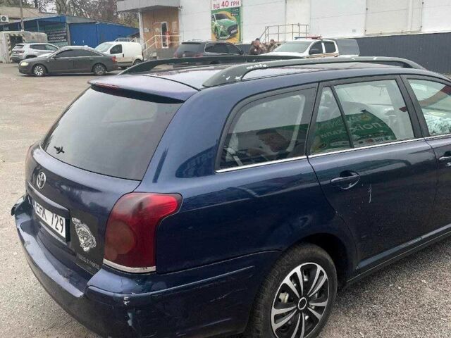 Синий Тойота Авенсис, объемом двигателя 2 л и пробегом 300 тыс. км за 1883 $, фото 2 на Automoto.ua