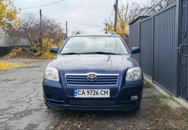 Синий Тойота Авенсис, объемом двигателя 2 л и пробегом 330 тыс. км за 4700 $, фото 3 на Automoto.ua