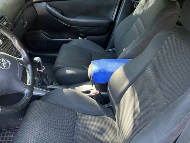 Синий Тойота Авенсис, объемом двигателя 2 л и пробегом 400 тыс. км за 3813 $, фото 6 на Automoto.ua