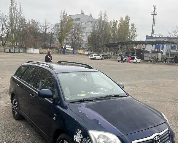 Синий Тойота Авенсис, объемом двигателя 2 л и пробегом 320 тыс. км за 1799 $, фото 4 на Automoto.ua