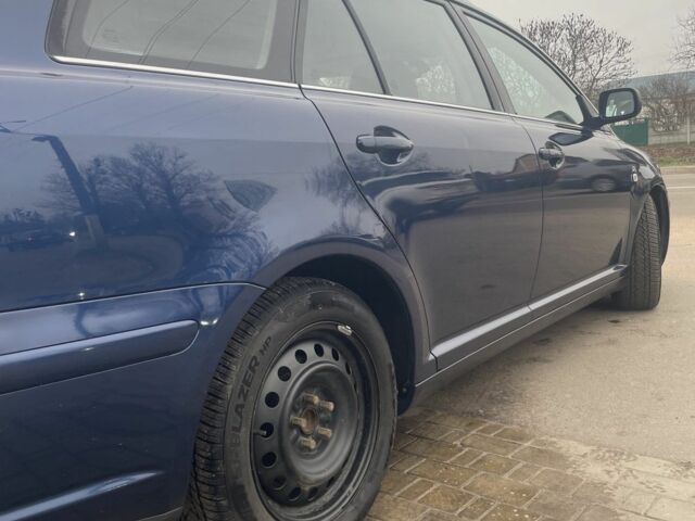 Синій Тойота Авенсіс, об'ємом двигуна 2 л та пробігом 320 тис. км за 2600 $, фото 6 на Automoto.ua