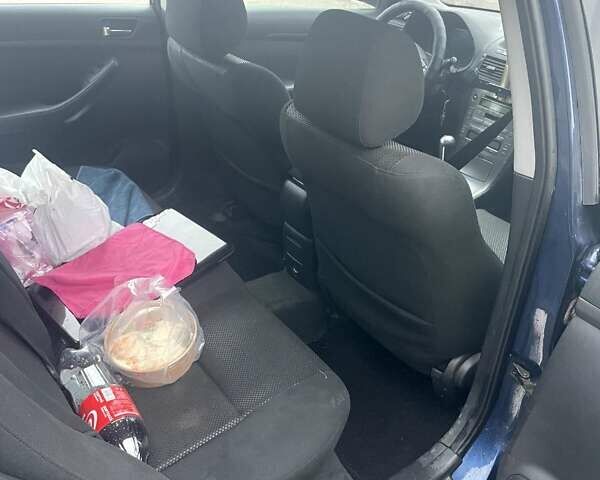 Синий Тойота Авенсис, объемом двигателя 2 л и пробегом 320 тыс. км за 1799 $, фото 10 на Automoto.ua