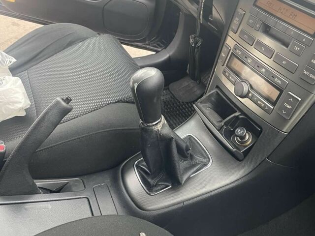 Синій Тойота Авенсіс, об'ємом двигуна 2 л та пробігом 320 тис. км за 2600 $, фото 8 на Automoto.ua