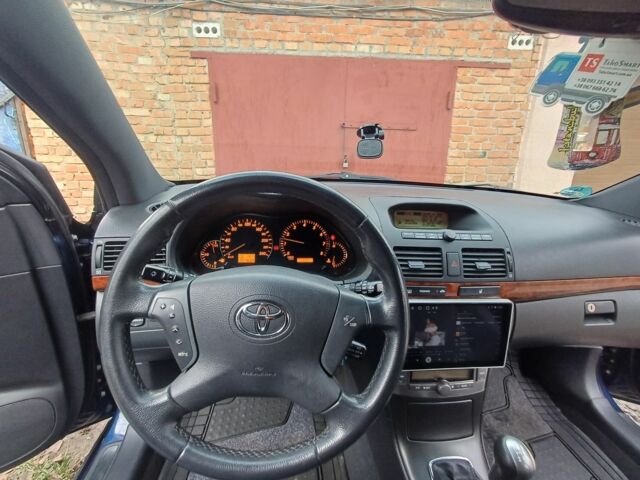 Синій Тойота Авенсіс, об'ємом двигуна 2 л та пробігом 227 тис. км за 7400 $, фото 3 на Automoto.ua