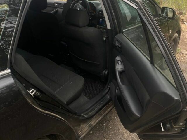 Синий Тойота Авенсис, объемом двигателя 2 л и пробегом 300 тыс. км за 2199 $, фото 3 на Automoto.ua