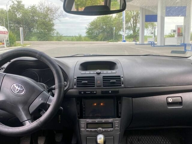 Синий Тойота Авенсис, объемом двигателя 2 л и пробегом 300 тыс. км за 2199 $, фото 8 на Automoto.ua