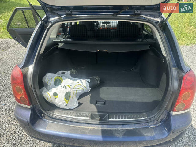 Синій Тойота Авенсіс, об'ємом двигуна 2.23 л та пробігом 240 тис. км за 5250 $, фото 12 на Automoto.ua