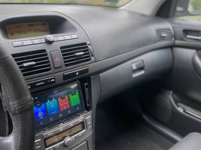 Синий Тойота Авенсис, объемом двигателя 2 л и пробегом 300 тыс. км за 2199 $, фото 2 на Automoto.ua