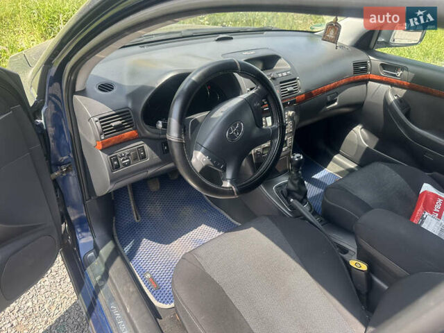 Синій Тойота Авенсіс, об'ємом двигуна 2.23 л та пробігом 240 тис. км за 5250 $, фото 4 на Automoto.ua