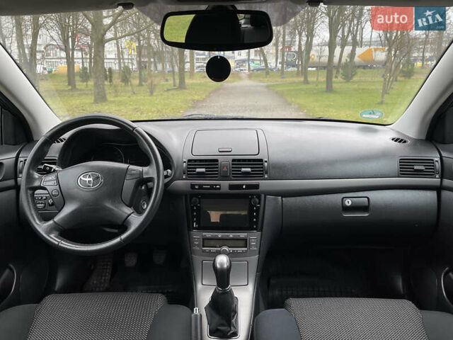 Синій Тойота Авенсіс, об'ємом двигуна 1.8 л та пробігом 217 тис. км за 6800 $, фото 16 на Automoto.ua