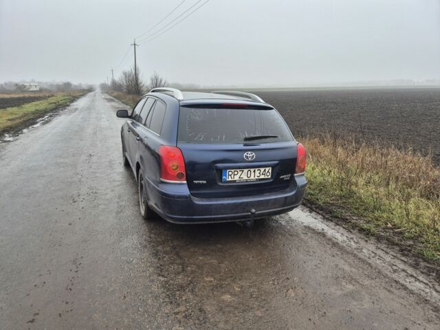 Синий Тойота Авенсис, объемом двигателя 2 л и пробегом 380 тыс. км за 3000 $, фото 1 на Automoto.ua
