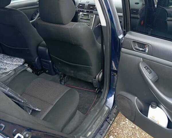 Синий Тойота Авенсис, объемом двигателя 2.2 л и пробегом 385 тыс. км за 6000 $, фото 6 на Automoto.ua