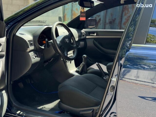 Синий Тойота Авенсис, объемом двигателя 1.8 л и пробегом 328 тыс. км за 5990 $, фото 12 на Automoto.ua