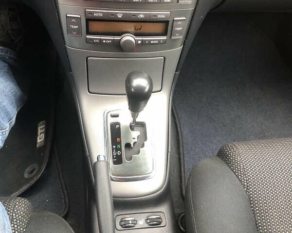 Синій Тойота Авенсіс, об'ємом двигуна 1.79 л та пробігом 212 тис. км за 7199 $, фото 6 на Automoto.ua