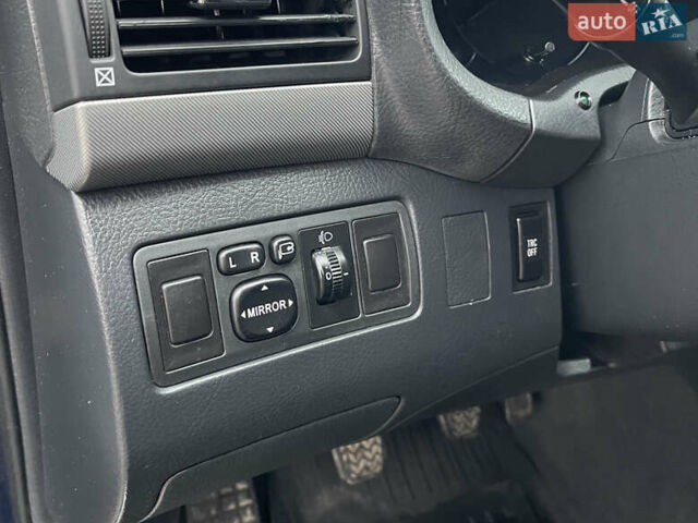 Синій Тойота Авенсіс, об'ємом двигуна 1.8 л та пробігом 217 тис. км за 6800 $, фото 29 на Automoto.ua
