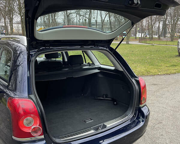 Синій Тойота Авенсіс, об'ємом двигуна 1.8 л та пробігом 217 тис. км за 6800 $, фото 30 на Automoto.ua