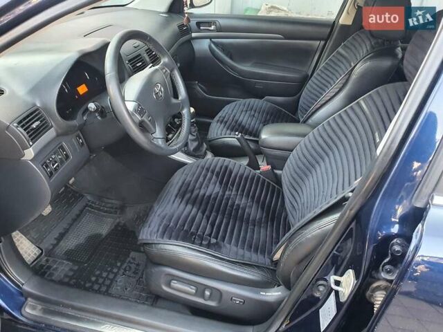Синий Тойота Авенсис, объемом двигателя 2.2 л и пробегом 225 тыс. км за 6350 $, фото 27 на Automoto.ua