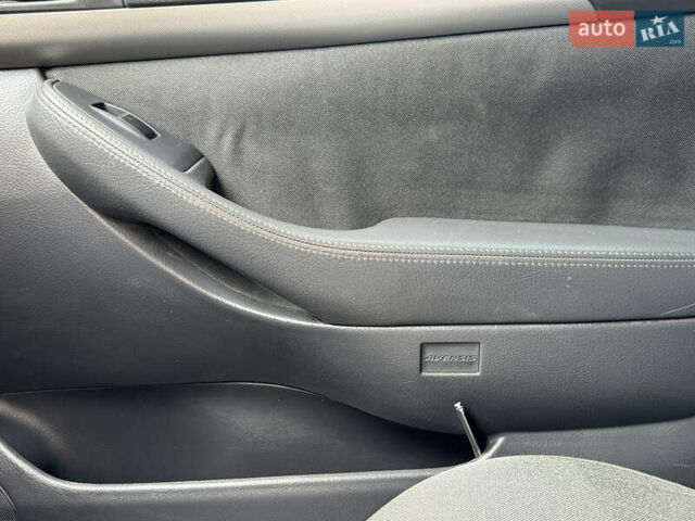 Синий Тойота Авенсис, объемом двигателя 1.8 л и пробегом 233 тыс. км за 4999 $, фото 66 на Automoto.ua