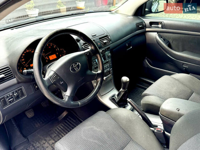 Синий Тойота Авенсис, объемом двигателя 1.8 л и пробегом 233 тыс. км за 4999 $, фото 29 на Automoto.ua