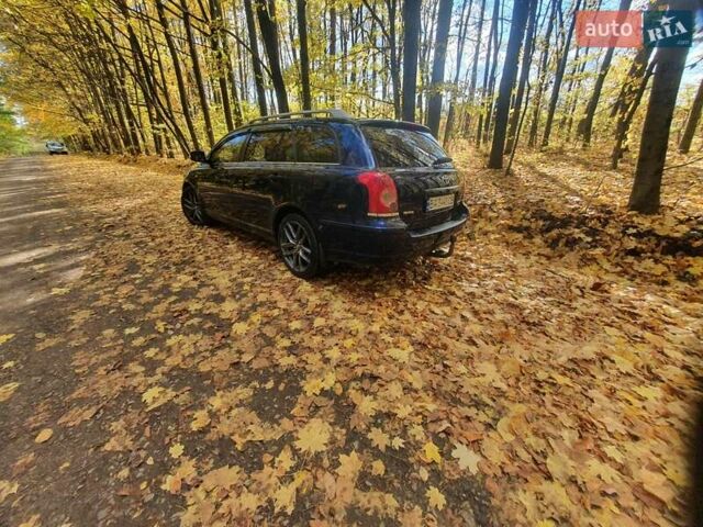 Синий Тойота Авенсис, объемом двигателя 2.2 л и пробегом 225 тыс. км за 6350 $, фото 1 на Automoto.ua