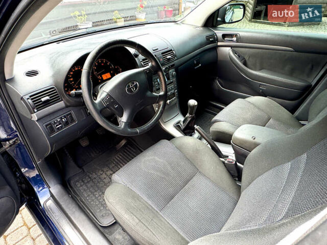 Синий Тойота Авенсис, объемом двигателя 1.8 л и пробегом 233 тыс. км за 4999 $, фото 30 на Automoto.ua
