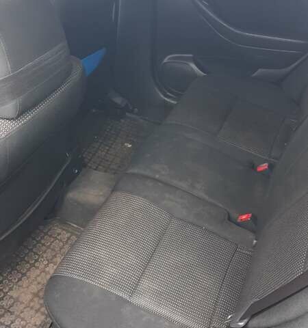 Синий Тойота Авенсис, объемом двигателя 2 л и пробегом 300 тыс. км за 5000 $, фото 6 на Automoto.ua