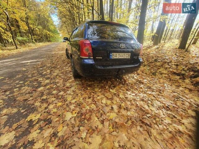 Синий Тойота Авенсис, объемом двигателя 2.2 л и пробегом 225 тыс. км за 6350 $, фото 3 на Automoto.ua