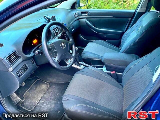 Синій Тойота Авенсіс, об'ємом двигуна 2 л та пробігом 232 тис. км за 5500 $, фото 11 на Automoto.ua