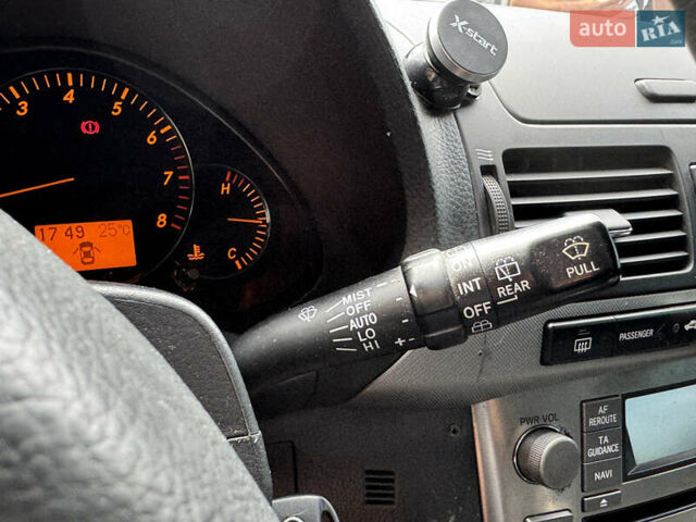 Синий Тойота Авенсис, объемом двигателя 1.8 л и пробегом 233 тыс. км за 4999 $, фото 65 на Automoto.ua