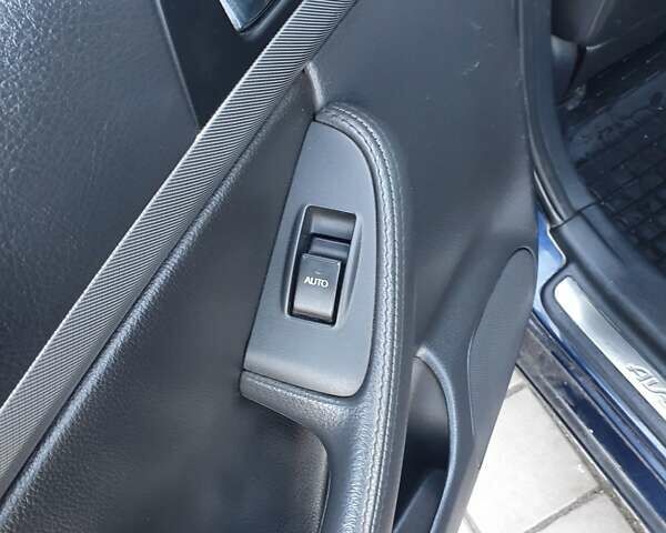 Синий Тойота Авенсис, объемом двигателя 2.2 л и пробегом 225 тыс. км за 6350 $, фото 26 на Automoto.ua