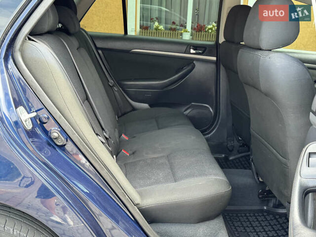 Синий Тойота Авенсис, объемом двигателя 1.8 л и пробегом 233 тыс. км за 4999 $, фото 51 на Automoto.ua