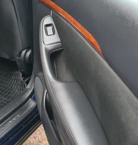 Синий Тойота Авенсис, объемом двигателя 2 л и пробегом 380 тыс. км за 3300 $, фото 9 на Automoto.ua