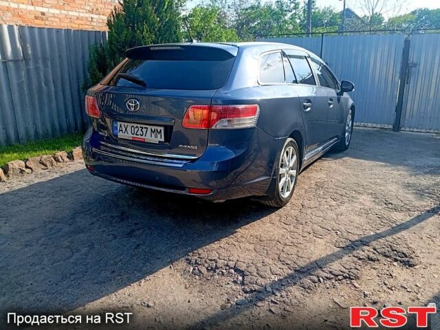 Синій Тойота Авенсіс, об'ємом двигуна 2 л та пробігом 60 тис. км за 9400 $, фото 1 на Automoto.ua