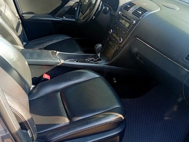 Синій Тойота Авенсіс, об'ємом двигуна 2 л та пробігом 60 тис. км за 9400 $, фото 2 на Automoto.ua