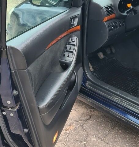 Синий Тойота Авенсис, объемом двигателя 2 л и пробегом 380 тыс. км за 3300 $, фото 13 на Automoto.ua